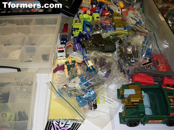 Botcon 2011 Dealers Room  (127 of 359)